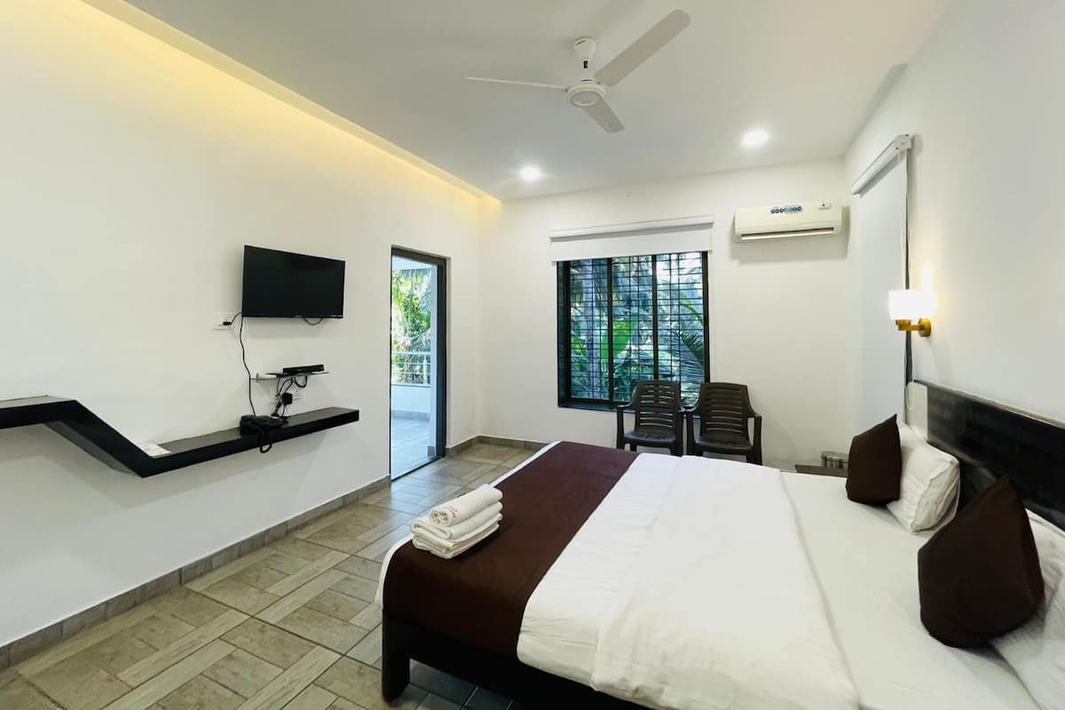 Deluxe Room | 1 bedroom, free WiFi