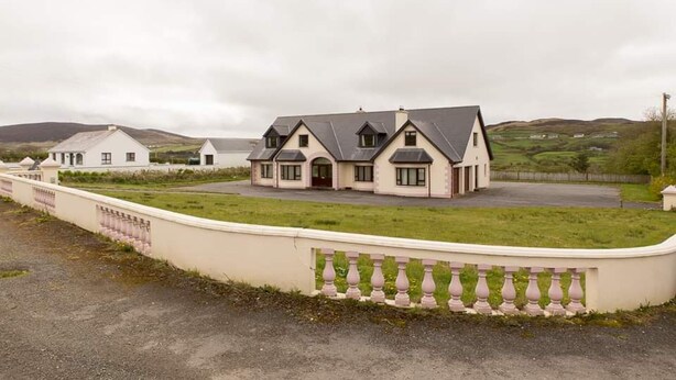 Unclassified image, 1 of 19, button - Spacious House in Beautiful Malin Head (Malin)