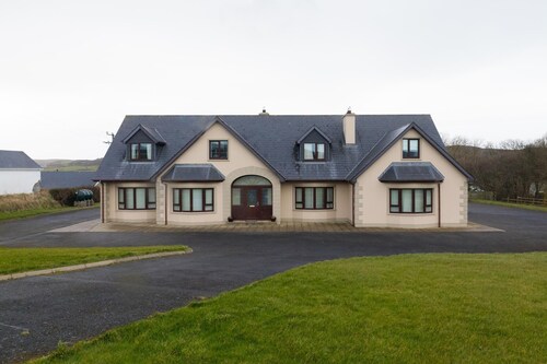 Spacious House in Beautiful Malin Head
