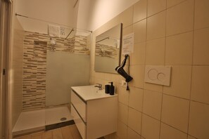 Standard Room | Bathroom - Roma City B&B (Rome)