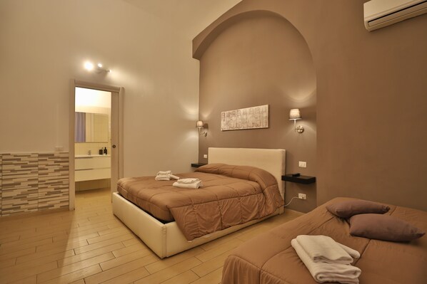 スタンダード ルーム | 1 室のベッドルーム、デスク、ノートパソコン用作業スペース、WiFi (無料)