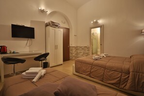 Habitación estándar | 1 habitación, escritorio y espacio para trabajar con laptop 
