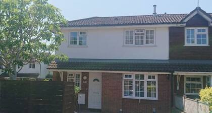 The Great Haxby |City Centre |Free Parking| Bay