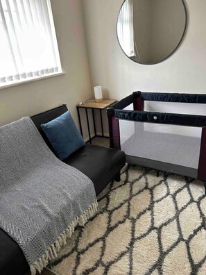 Interior - The Great Haxby |City Centre |Free Parking| Bay (Cardiff)