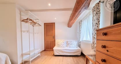 **Charmantes Ferienwohnung mit Garten und WLAN in der Nähe von Paris und Normandie**