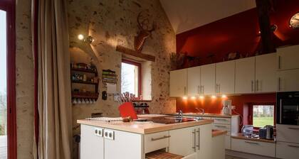 Gßte de charme avec salle de jeux et home-cinéma prÚs des étangs de Tronçais