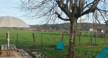 Maison de campagne 6 pers avec chemins de randonnée et station thermale à proximité