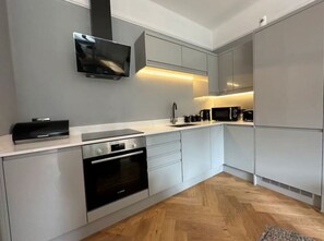 Private kitchen - Superior Stay, Pontcanna (Cardiff)