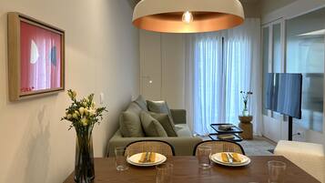 Mini-fridge, microwave, stovetop, cookware/dishes/utensils