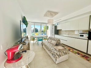 Villa, 4 Bedrooms, Private Pool, Garden View | Dining room - Golden Hour Retreat Lagoon View Villa With Pool (Rosolina)