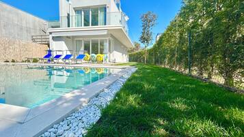 Villa, 4 chambres, piscine privée, vue jardin | Piscine