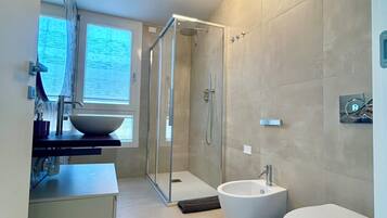 Villa, 4 Bedrooms, Private Pool, Garden View | Bathroom