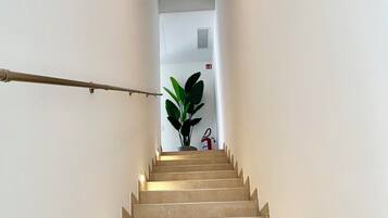 Villa, 4 Bedrooms, Private Pool, Garden View | Interior