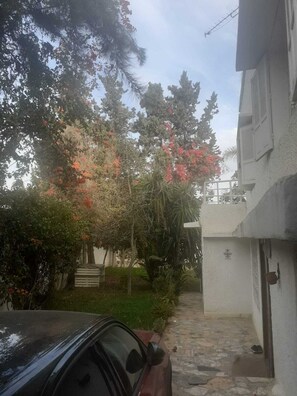 Property grounds - Grand Appartement Paisible, 3 Chambres, vue sur Jardin, Central à Rabat (Rabat)