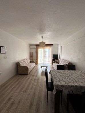 Basic-Apartment | 2 Schlafzimmer, kostenloses WLAN, Bettwäsche