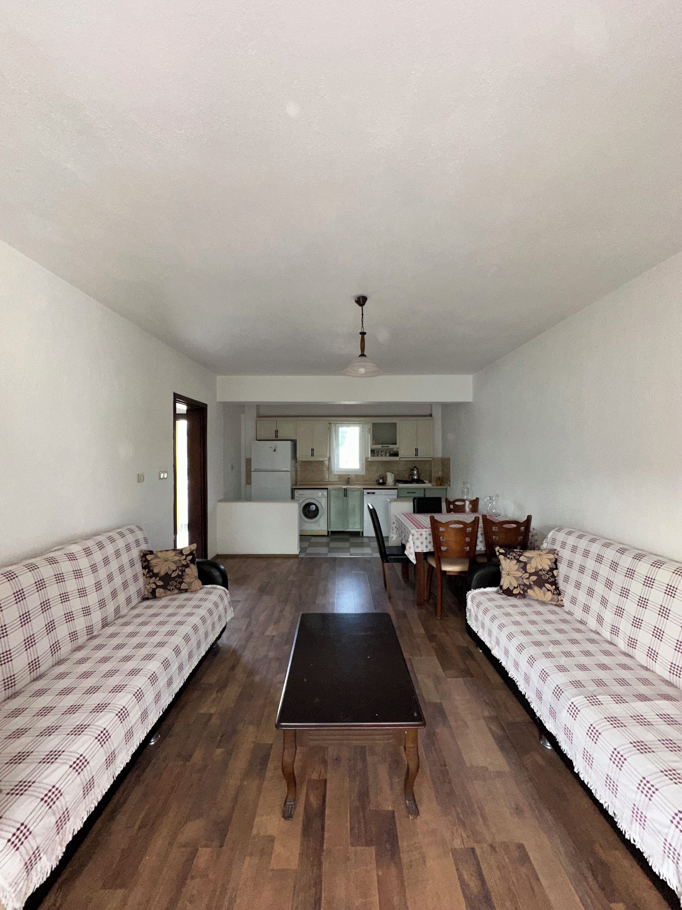 Eenvoudig appartement | 2 slaapkamers, gratis wifi, beddengoed