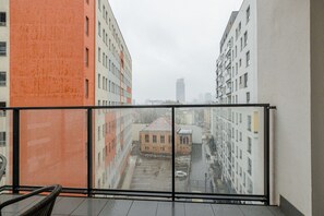 ดีลักซ์อพาร์ทเมนท์ | ลานระเบียง/นอกชาน