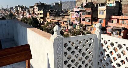 ARCH HERITAGE: Live in the Heart of Jaipur's Heritage & Foodie Paradise