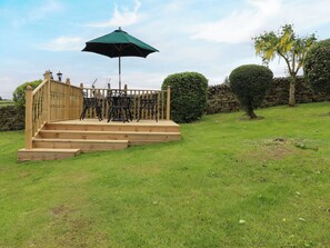 Cottage | Outdoor dining - Bride Cross Granary (Otley)