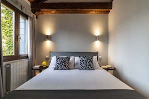1 slaapkamer, een strijkplank/strijkijzer, gratis wifi, beddengoed
