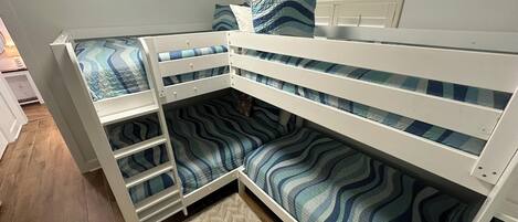 2 bedrooms, Internet