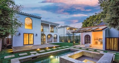 Bella Villa - Spanish Contemporary Villa Where Comfort Meets Luxury