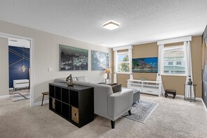 Villa, 6 Bedrooms | Interior