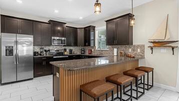 Vil·la, 6 dormitoris | Cuina privada | Frigorífic, forn i cafetera i tetera