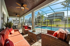 Villa, 6 Bedrooms | Terrace/patio