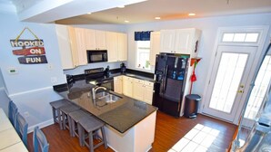 Townhouse, 4 kamar tidur | Dapur pribadi