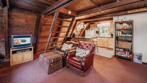 Cabin, 2 Bedrooms | Interior - 54sl - Hot Tub - Pets Ok - Sleeps 4 2 Bedroom Cabin by RedAwning (Deming)