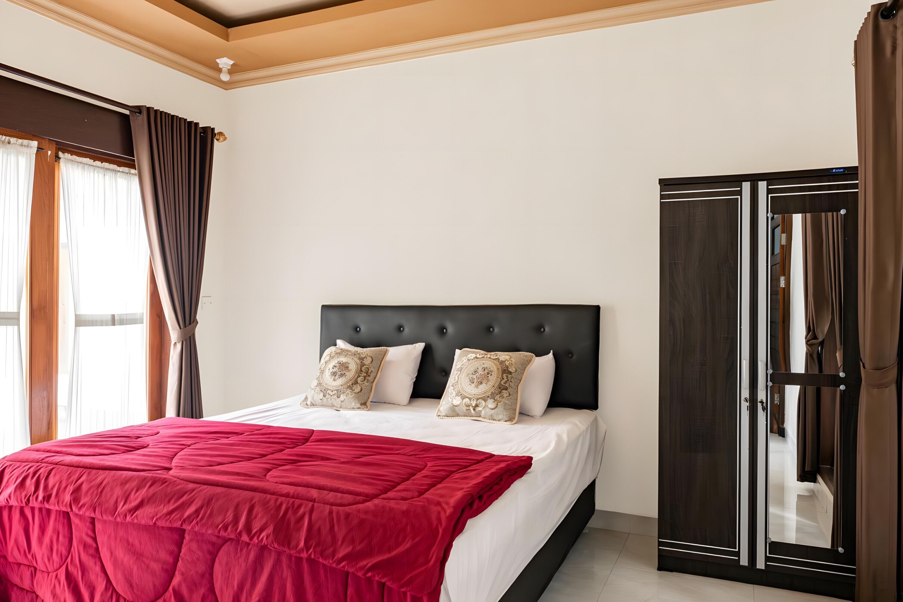 Deluxe Studio | Free WiFi, bed sheets