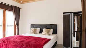 Deluxe Studio | Free WiFi, bed sheets