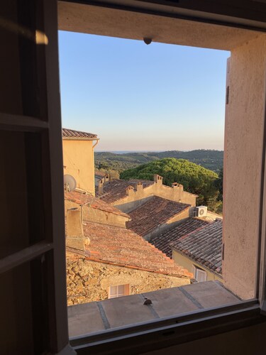 Maison de Village Avec vue Exceptionnelle, Presqu'île de Saint Tropez