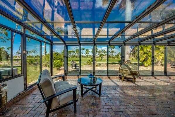 Interior - 4-season indoor pool solarium home on golf course (Cape Coral)