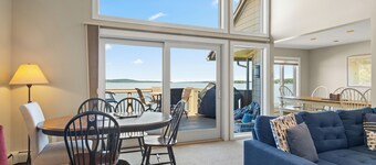Ocasa Vista | Lake Charlevoix Condo | Sleeps 10 | Walkable to Downtown Boyne