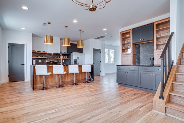 ハウス (4 Bedrooms) | 専用キッチン | 電子レンジ、オーブン、コンロ、食器洗い機