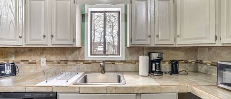 House (4 Bedrooms) | Private kitchen