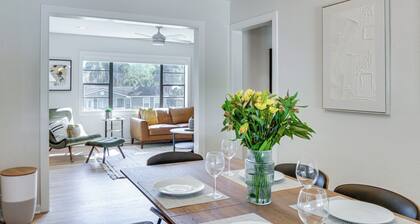 Lakeland Retreat: Private Heated Pool & Yard Games