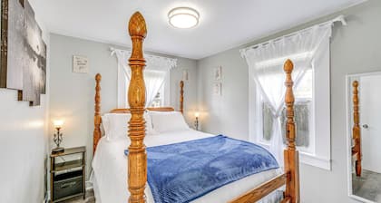 Cozy Norcal Cottage: 2 Mi to Redwoods & Beaches!