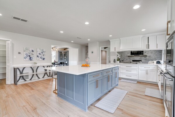 House (4 Bedrooms) | Interior