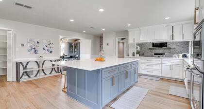 Peaceful Longview Home w/ Pond, 6 Mi to Downtown!