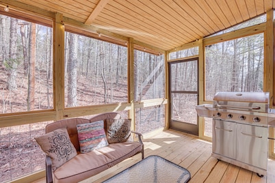 Cropwell Cabin w/ Fire Pit, Near Logan Martin Lake