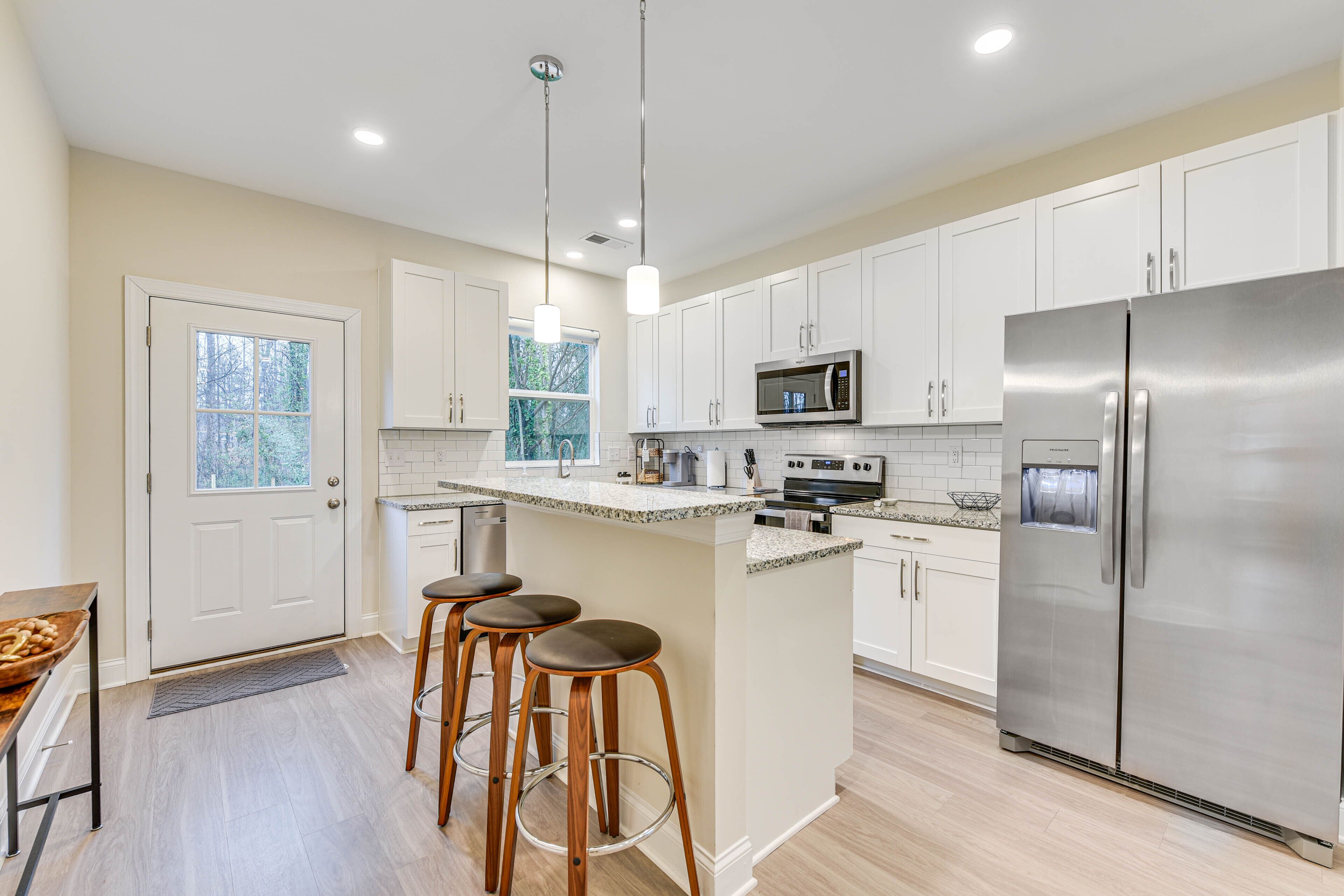 House (3 Bedrooms) | Private kitchen | Microwave, oven, stovetop, dishwasher