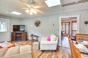 Interior - Dog-friendly Newland Cabin w/ Deck + Lake Access! (Newland)