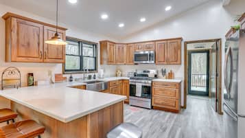 Microwave, oven, stovetop, dishwasher