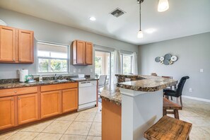 House (3 Bedrooms) | Interior - Screened Porch & Fire Pit: Quiet Cape Coral Home (Cape Coral)