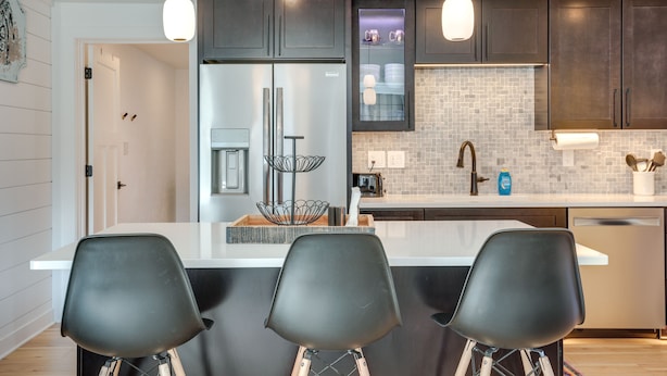 Casa (2 Bedrooms) | Cocina privada | Microondas, horno, placa de cocina y lavavajillas