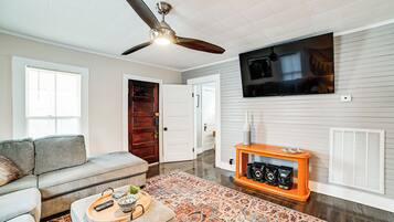 Cottage (2 Bedrooms) | Bahagian dalam