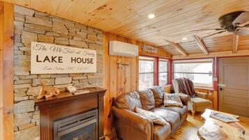 House (1 Bedroom) | Interior